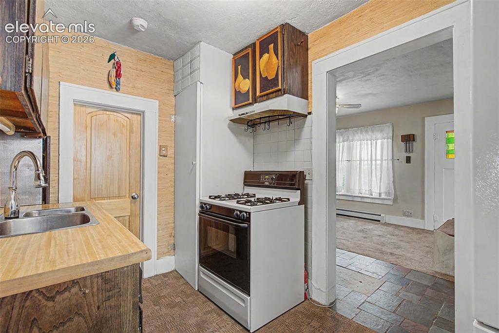 1830 Mesita Court Colorado Springs CO 80905