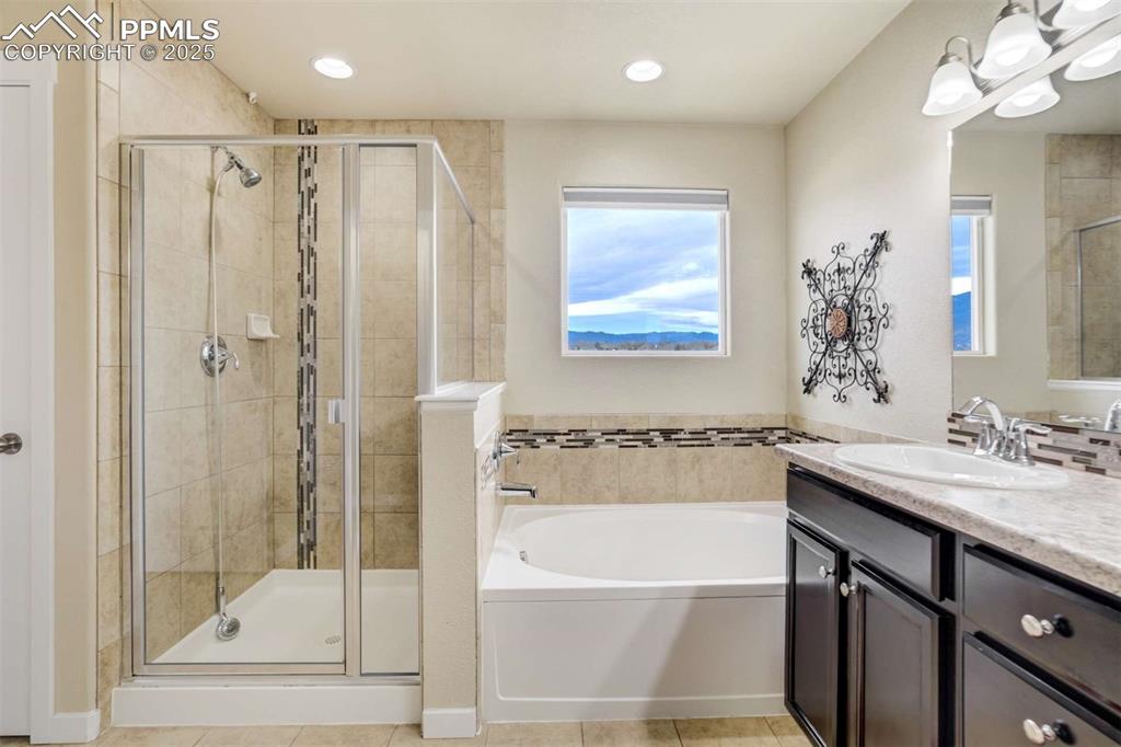 1073 Antrim Loop Colorado Springs CO 80910