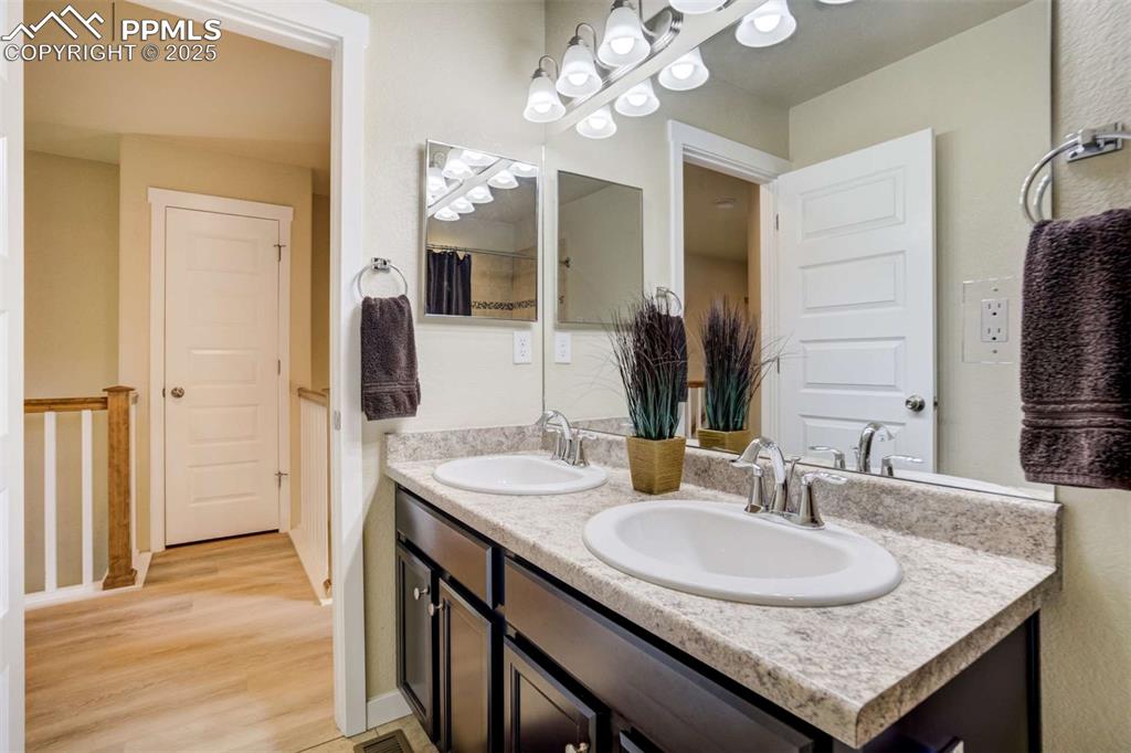 1073 Antrim Loop Colorado Springs CO 80910