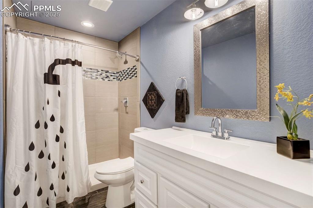 1073 Antrim Loop Colorado Springs CO 80910