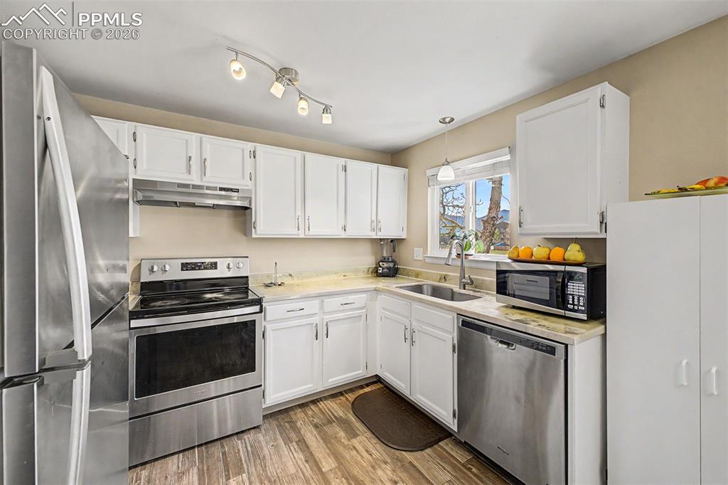 1230 Bayberry Drive Colorado Springs CO 80916
