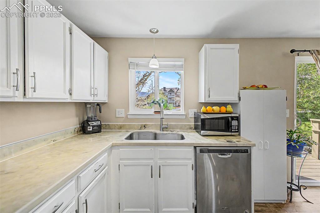 1230 Bayberry Drive Colorado Springs CO 80916