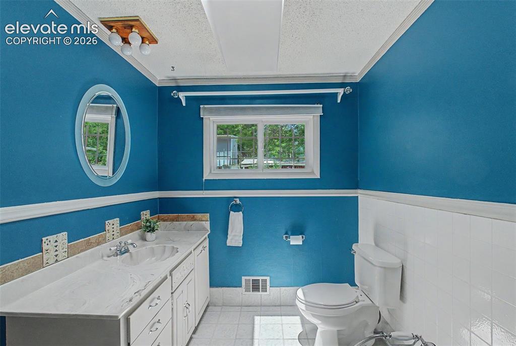 1118 Acacia Drive Colorado Springs CO 80907