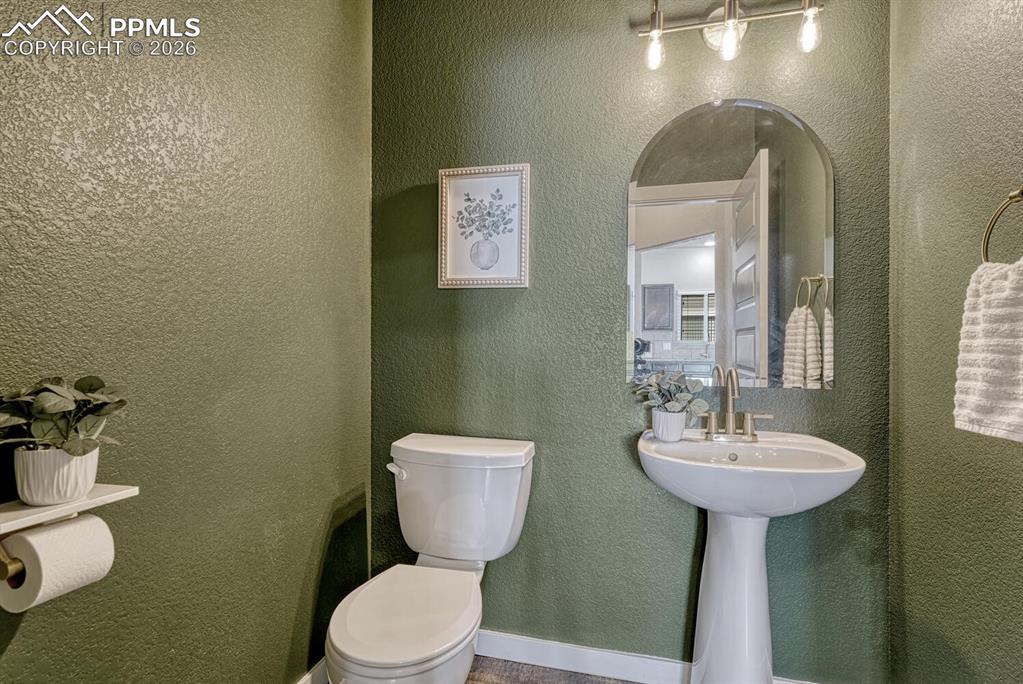 898 Antrim Loop Colorado Springs CO 80910