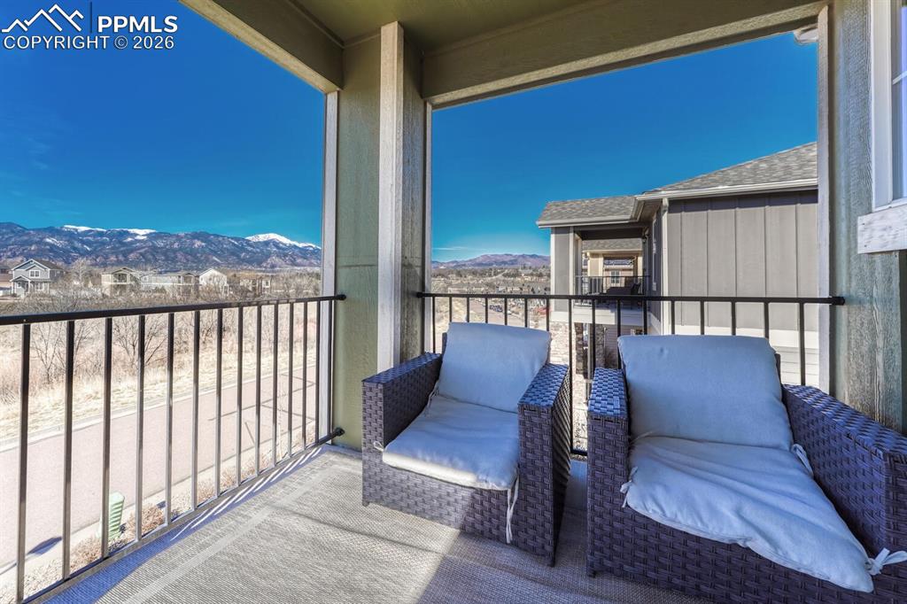 898 Antrim Loop Colorado Springs CO 80910