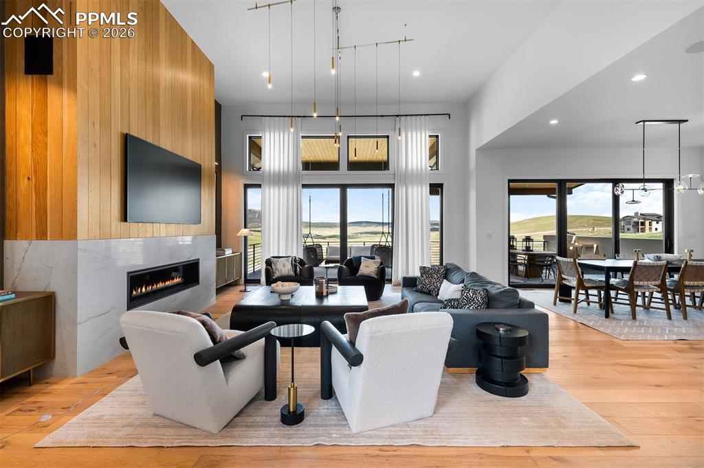 5815 Peppy San Circle Larkspur CO 80118
