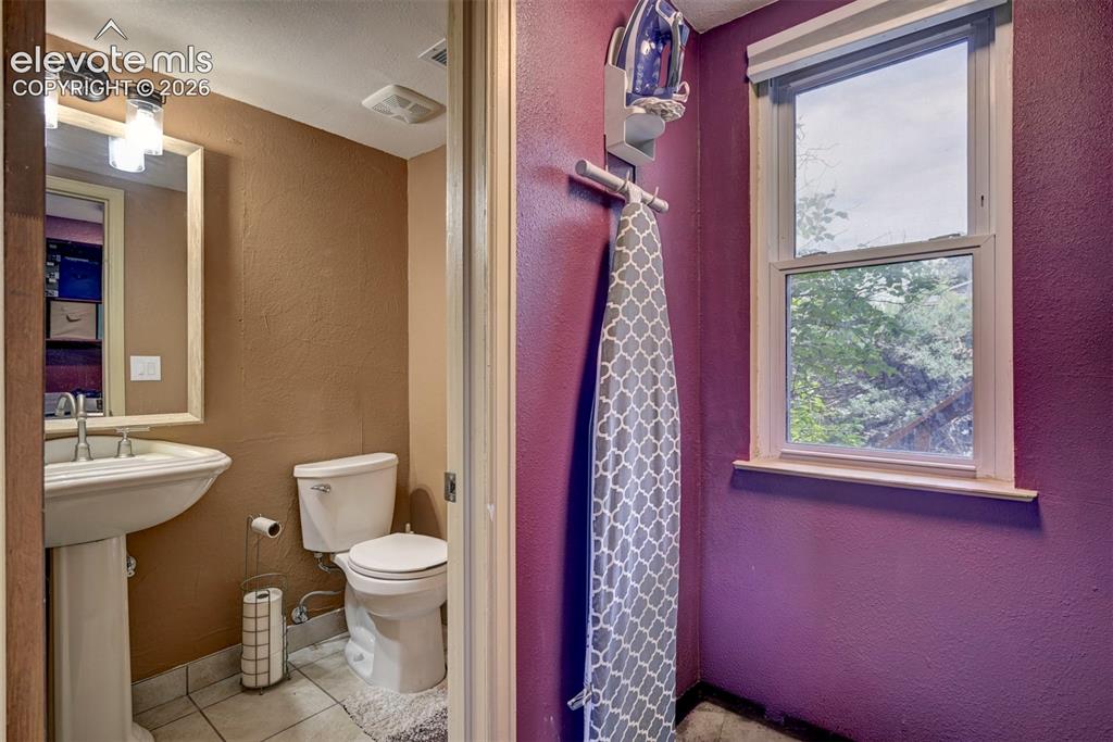 1695 Leoti Drive Colorado Springs CO 80915