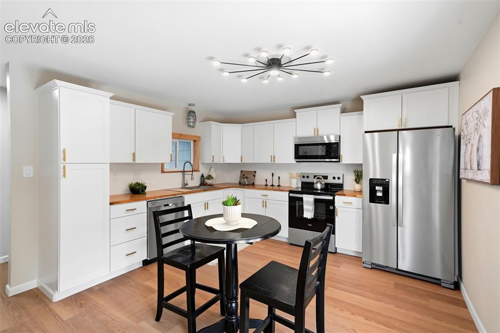 253 Everett Drive Colorado Springs CO 80911