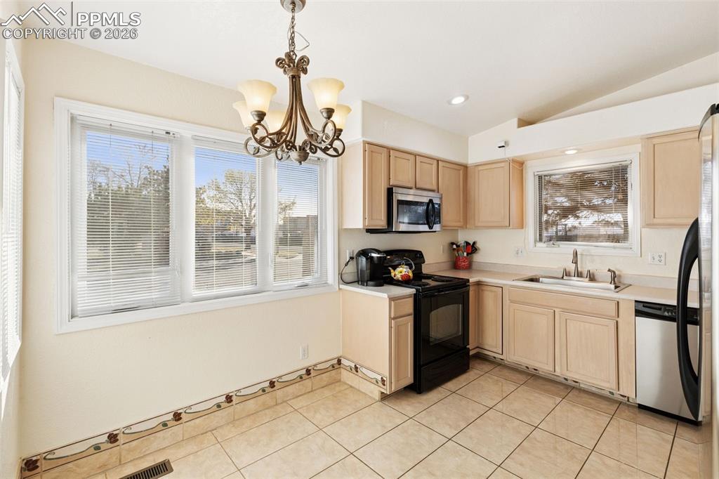 6110 Daylight Point Colorado Springs CO 80923