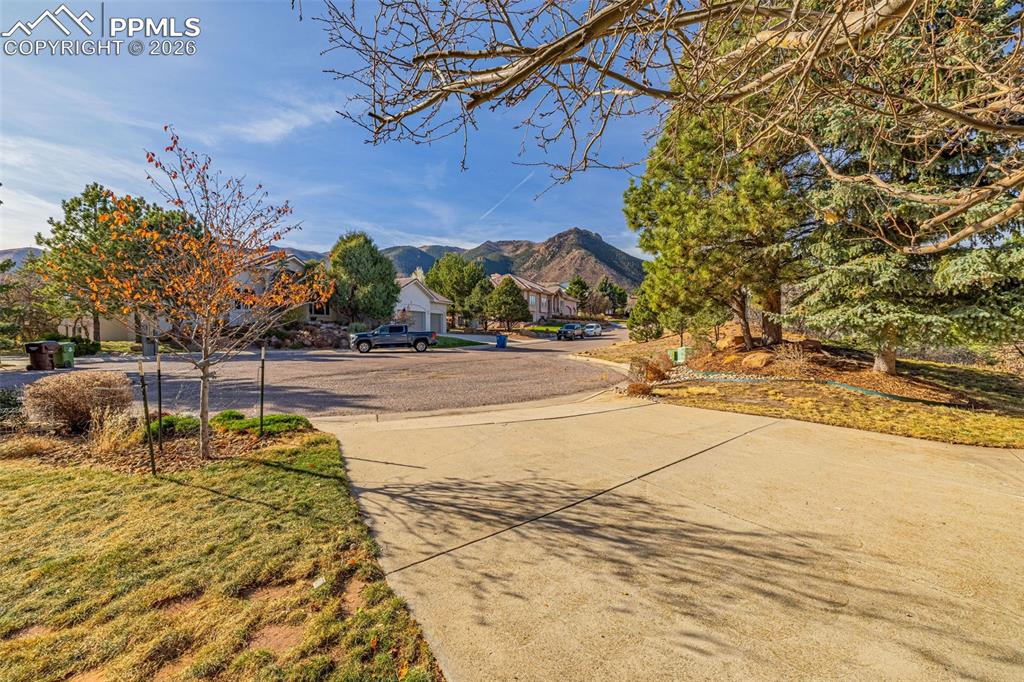 8315 Bluffview Way Colorado Springs CO 80919