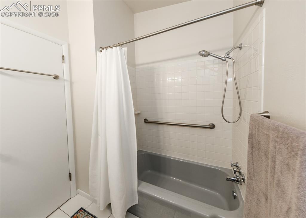 609 Pioneer Lane Colorado Springs CO 80904