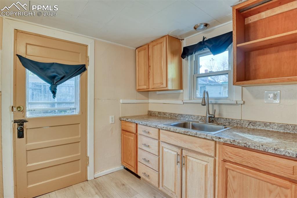 27 Bonfoy Avenue Colorado Springs CO 80909