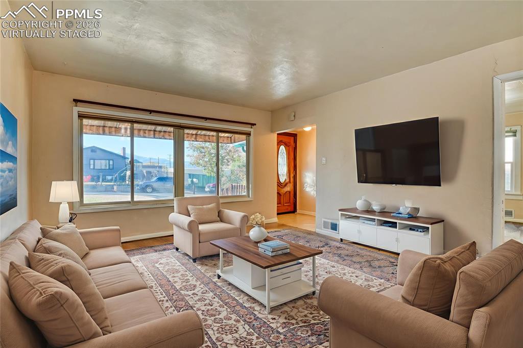 27 Bonfoy Avenue Colorado Springs CO 80909