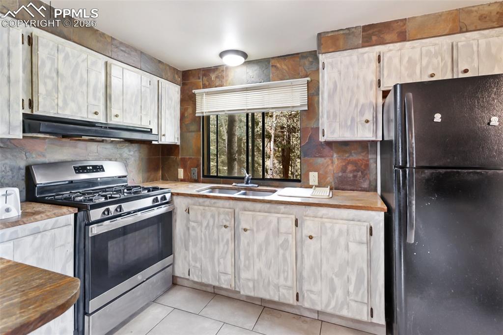 410 Rangeview Road Divide CO 80814