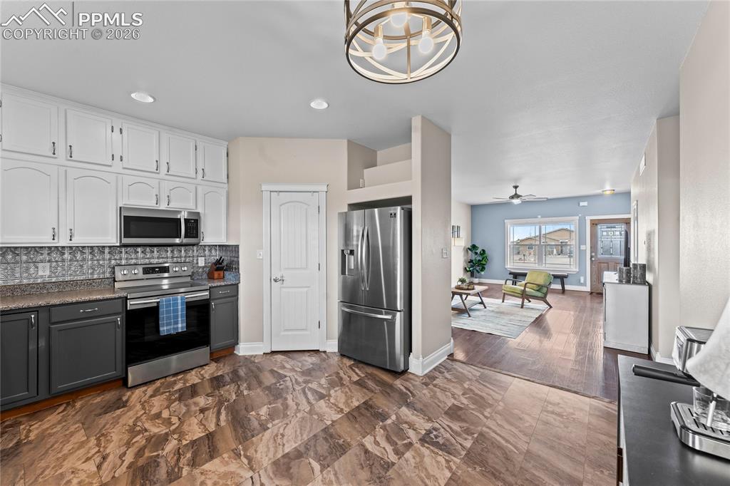 995 N Matt Drive Pueblo CO 81007