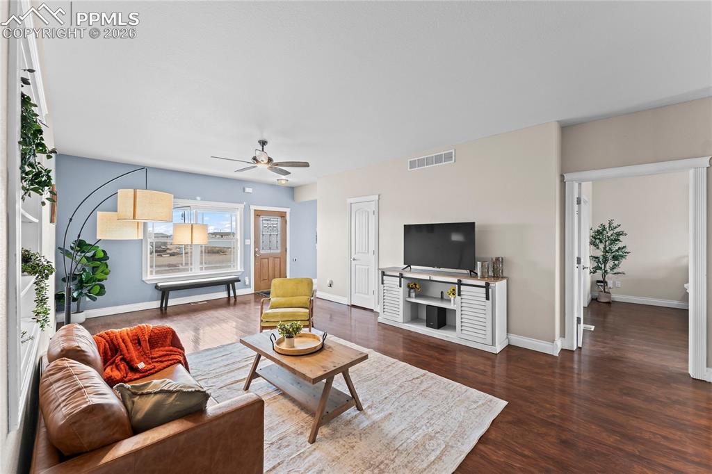 995 N Matt Drive Pueblo CO 81007