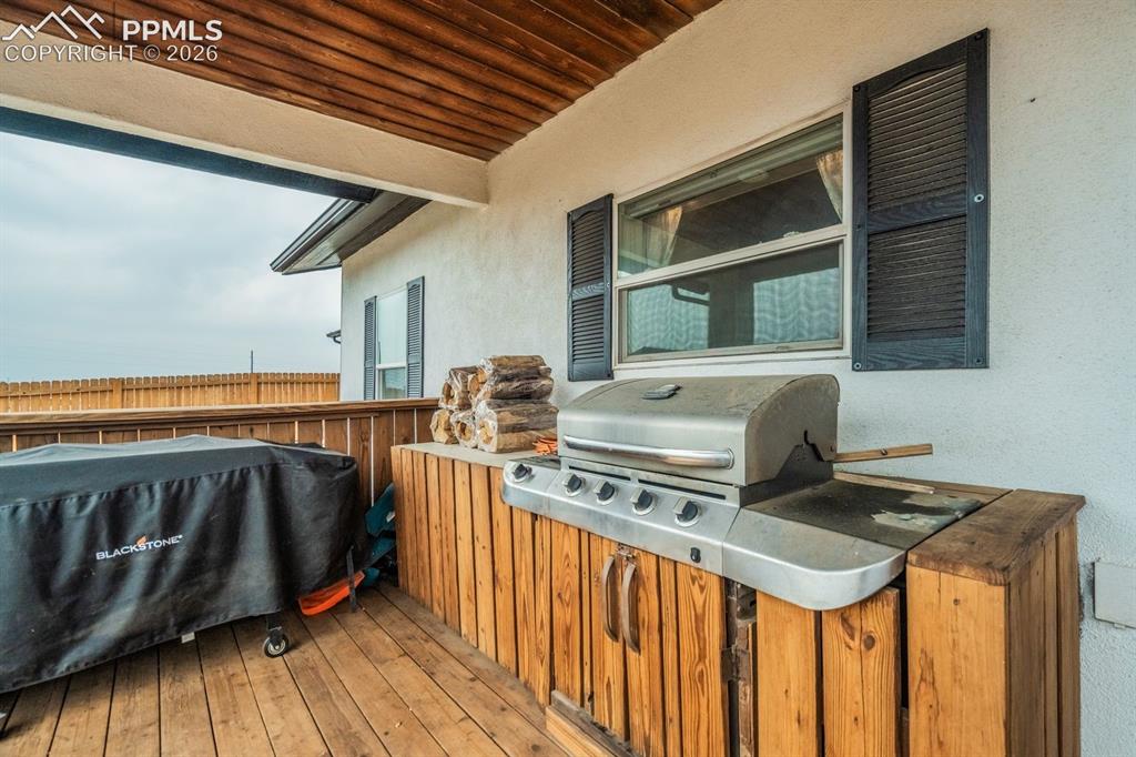 995 N Matt Drive Pueblo CO 81007