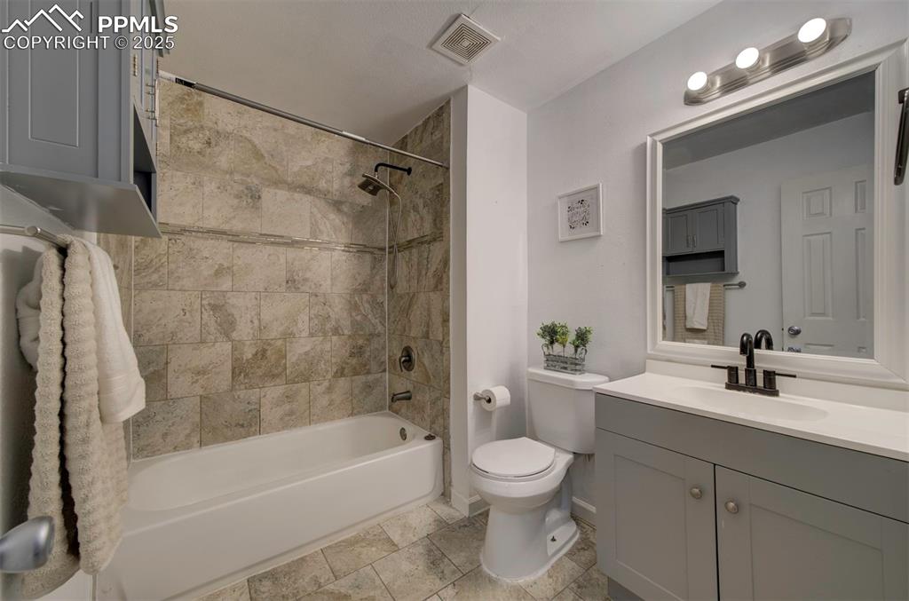 3378 Foxridge Drive Colorado Springs CO 80916