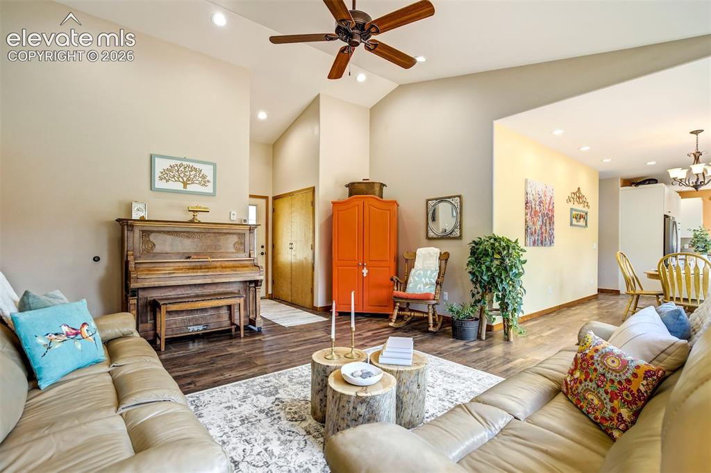693 Black Mesa Circle Florissant CO 80816