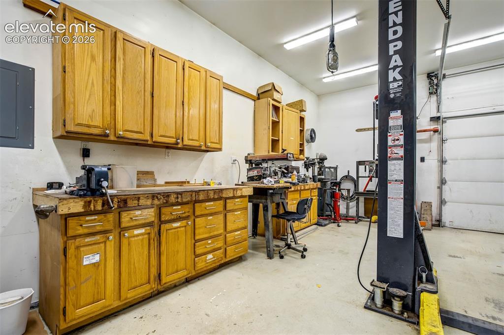 693 Black Mesa Circle Florissant CO 80816