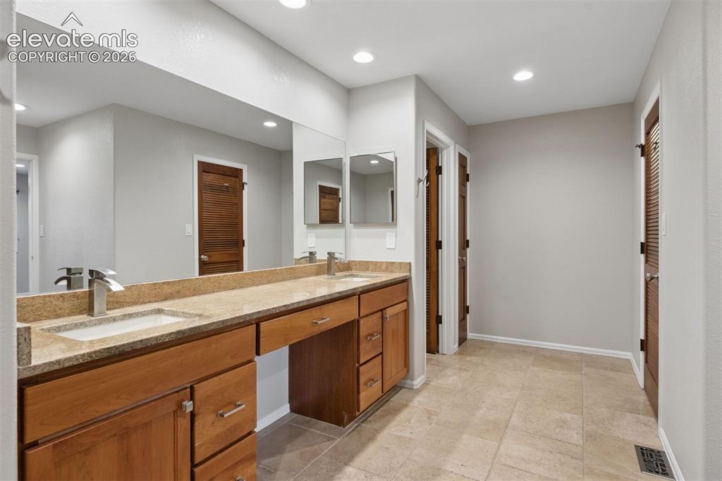 1670 Hill Circle Colorado Springs CO 80904