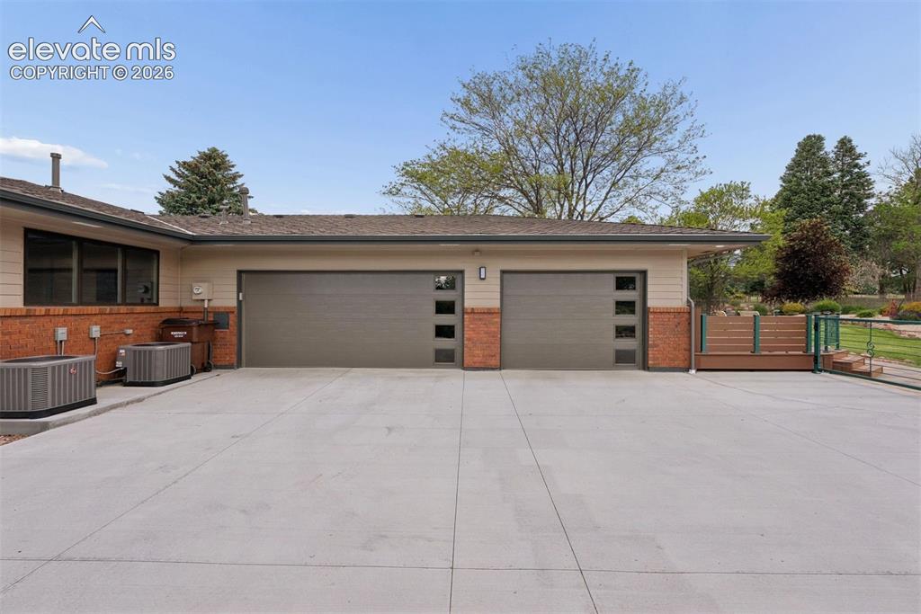 1670 Hill Circle Colorado Springs CO 80904