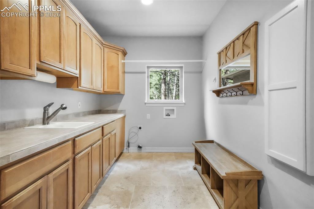450 E Stirrup Trail Monument CO 80132