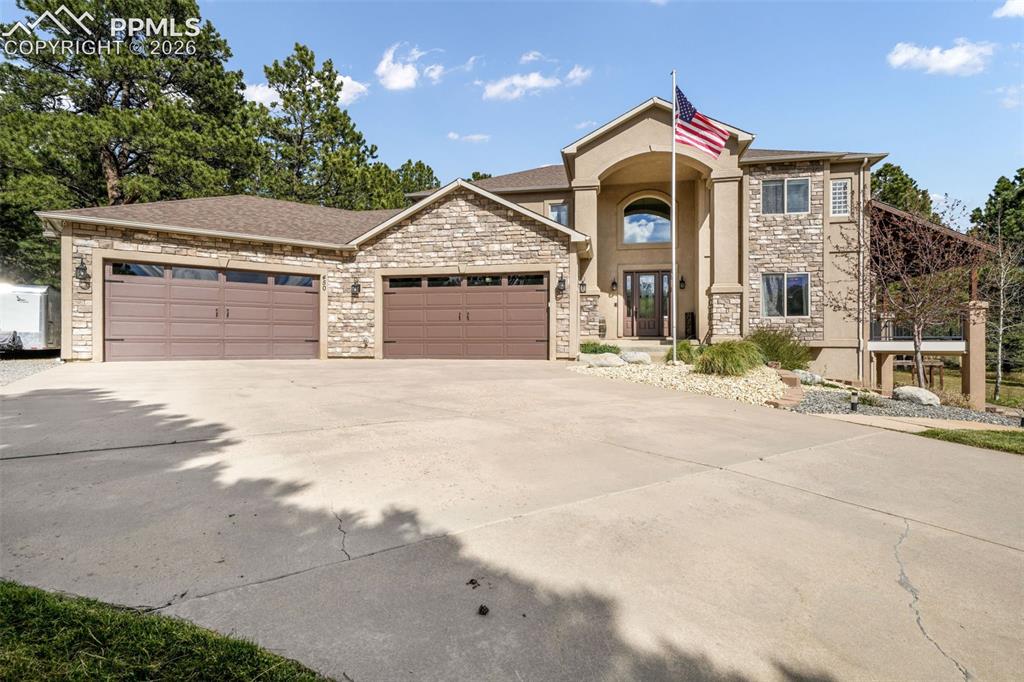 450 E Stirrup Trail Monument CO 80132