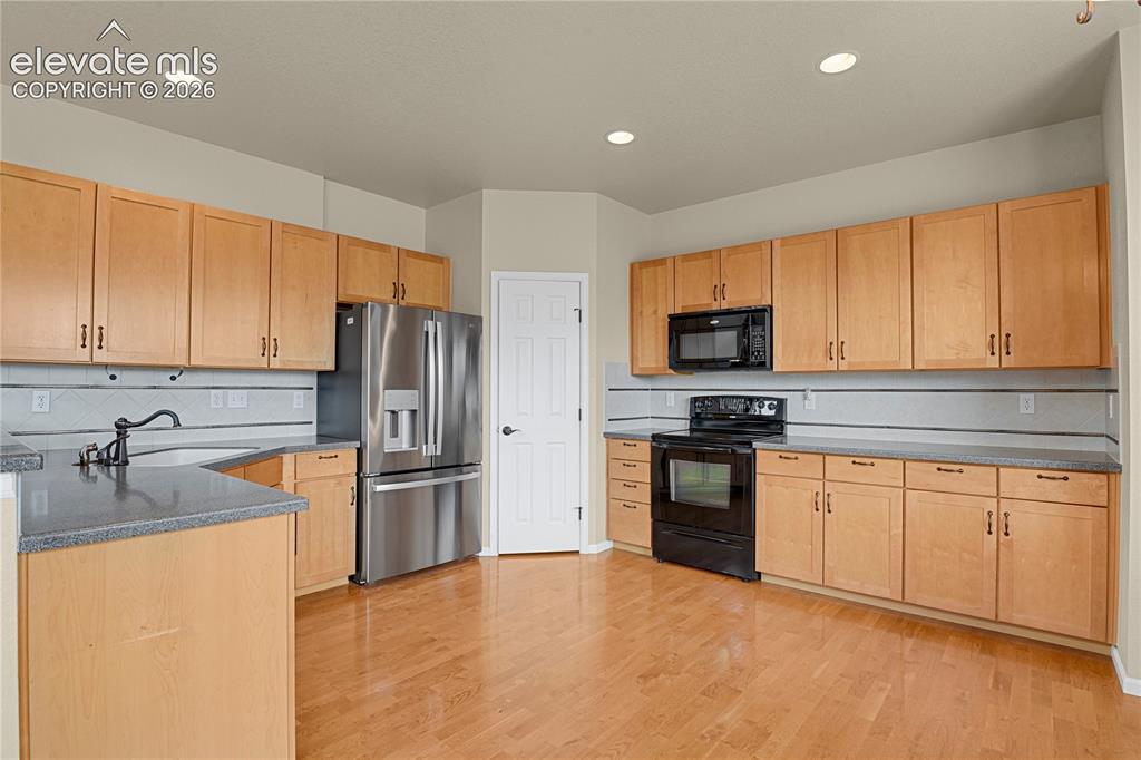 6651 Big Leaf Lane Colorado Springs CO 80927