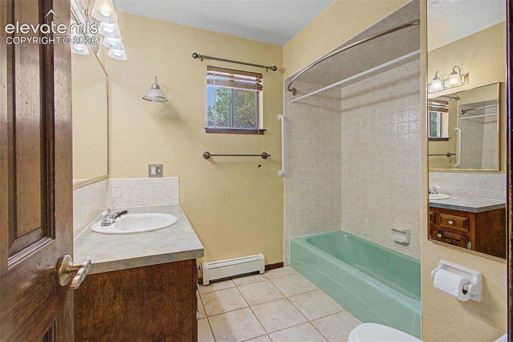 1335 Apple Lane Penrose CO 81240