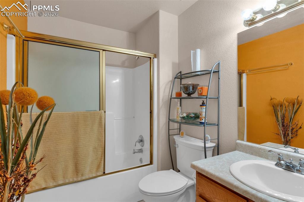 8 Pasadena Drive Pueblo CO 81005