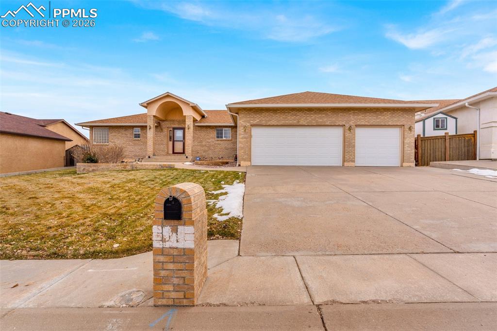 8 Pasadena Drive Pueblo CO 81005