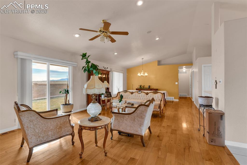 8 Pasadena Drive Pueblo CO 81005