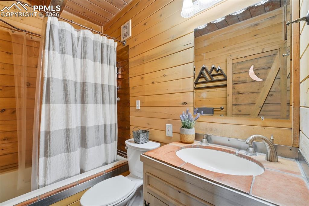 5315 Best Road Larkspur CO 80118