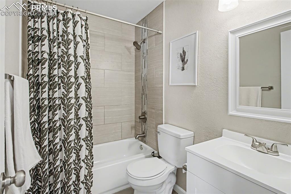 8230 Steadman Drive Colorado Springs CO 80920