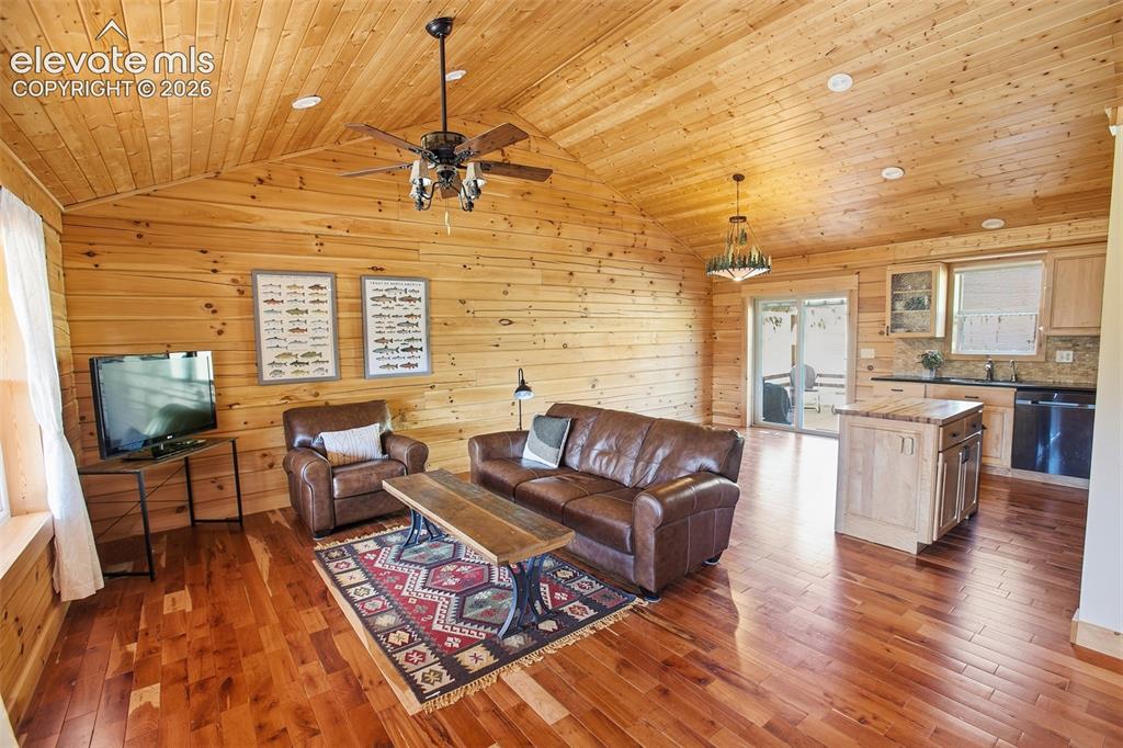 875 Hackamore Drive Florissant CO 80816