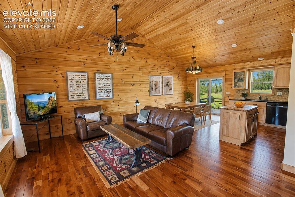 875 Hackamore Drive Florissant CO 80816