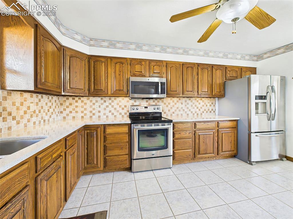 611 Q Street Penrose CO 81240