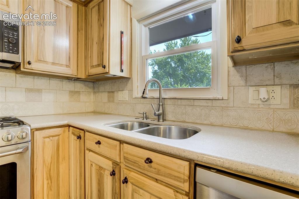 2814 Ridgeglen Place Colorado Springs CO 80918