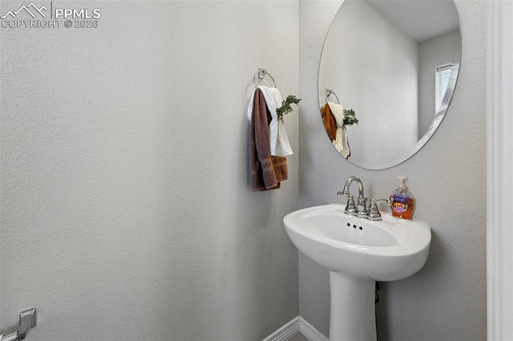 6990 Winnicut Drive Colorado Springs CO 80925