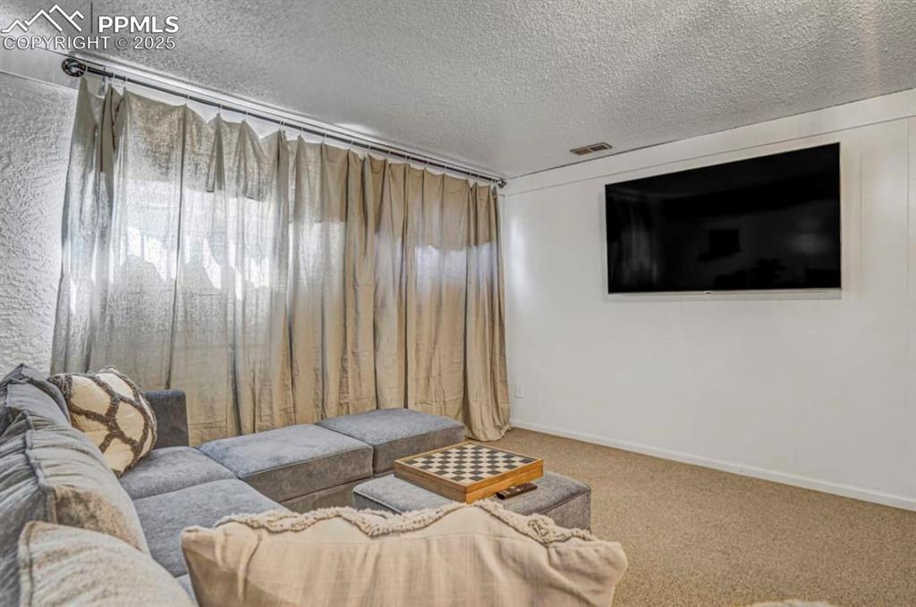 4410 Valencia Circle Colorado Springs CO 80917