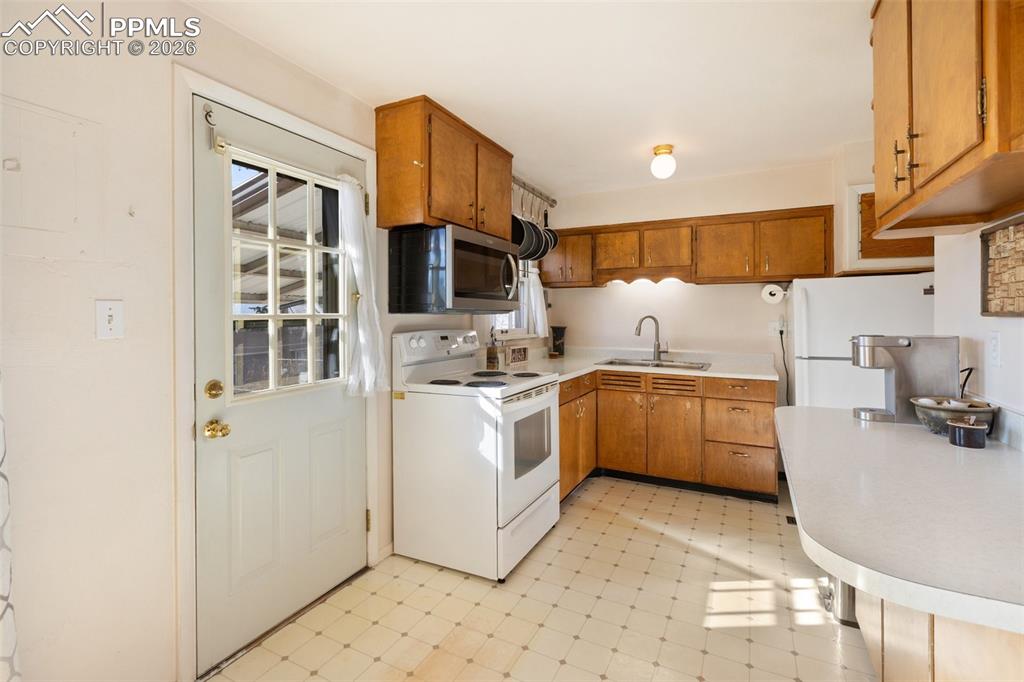 1209 Cumberland Street Colorado Springs CO 80907