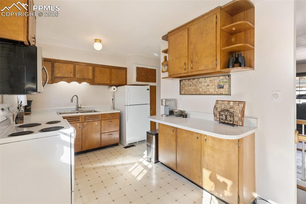1209 Cumberland Street Colorado Springs CO 80907