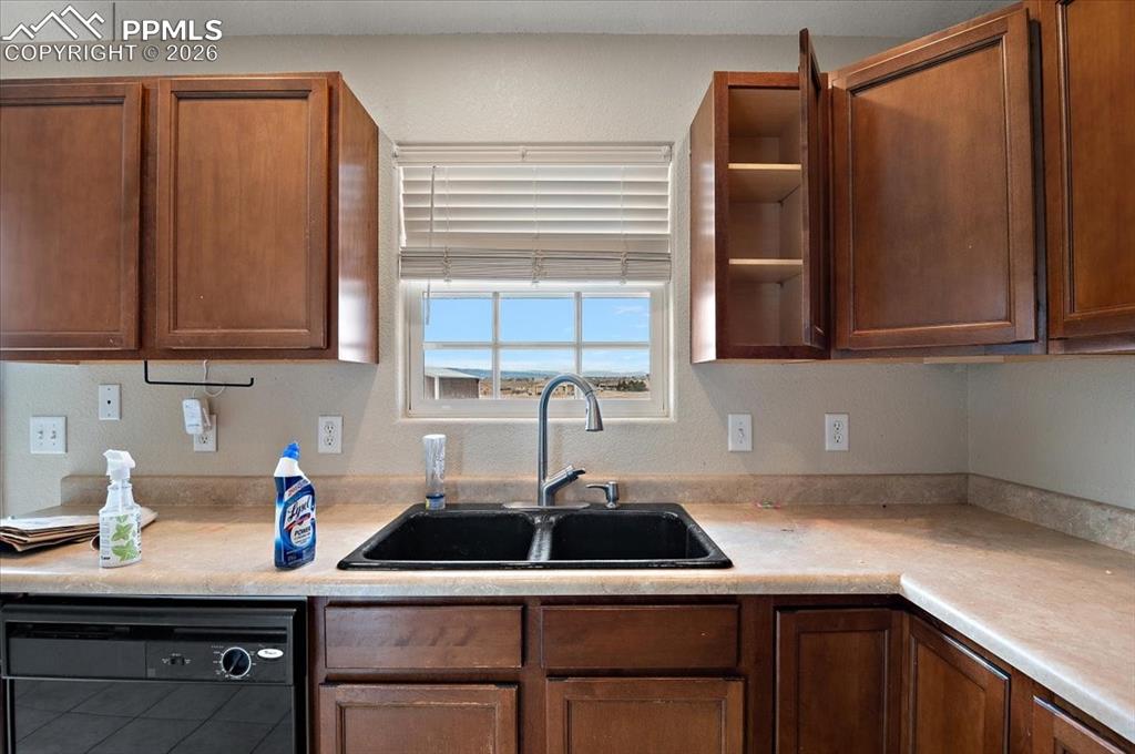 1313 N Blue Lake Lane Pueblo CO 81007
