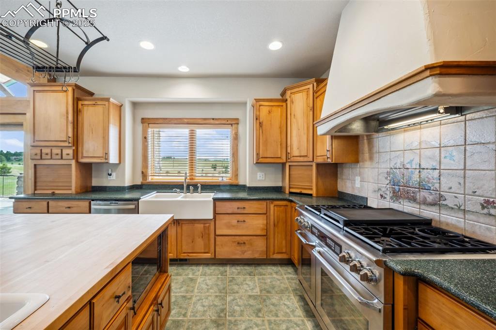 16575 Dancing Wolf Way Colorado Springs CO 80908