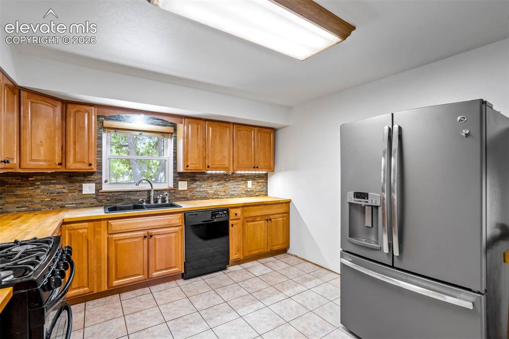 6665 Brook Park Drive Colorado Springs CO 80918