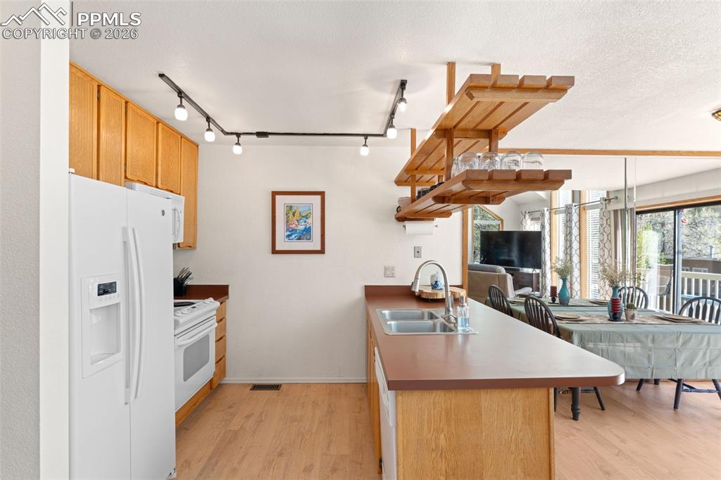 376 Pilot Knob Avenue Manitou Springs CO 80829