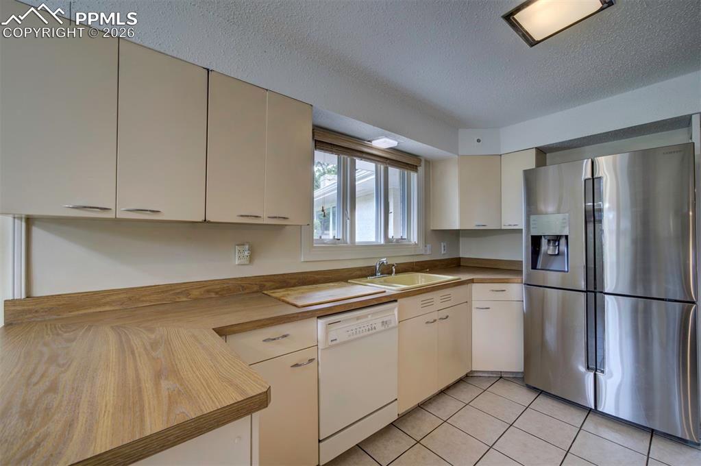 130 Cresta Road Colorado Springs CO 80906