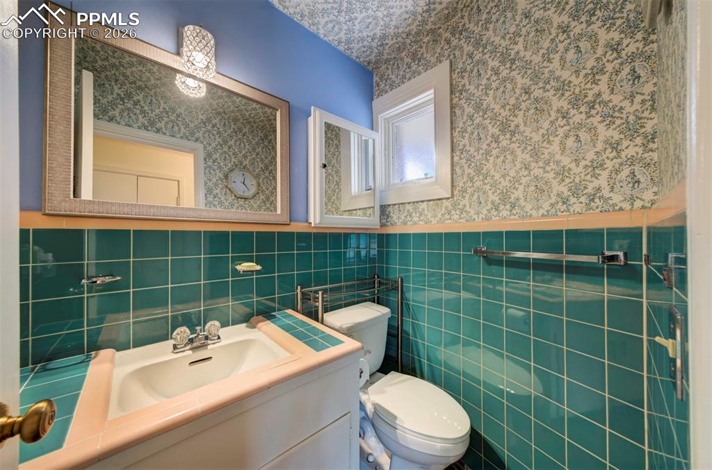 130 Cresta Road Colorado Springs CO 80906