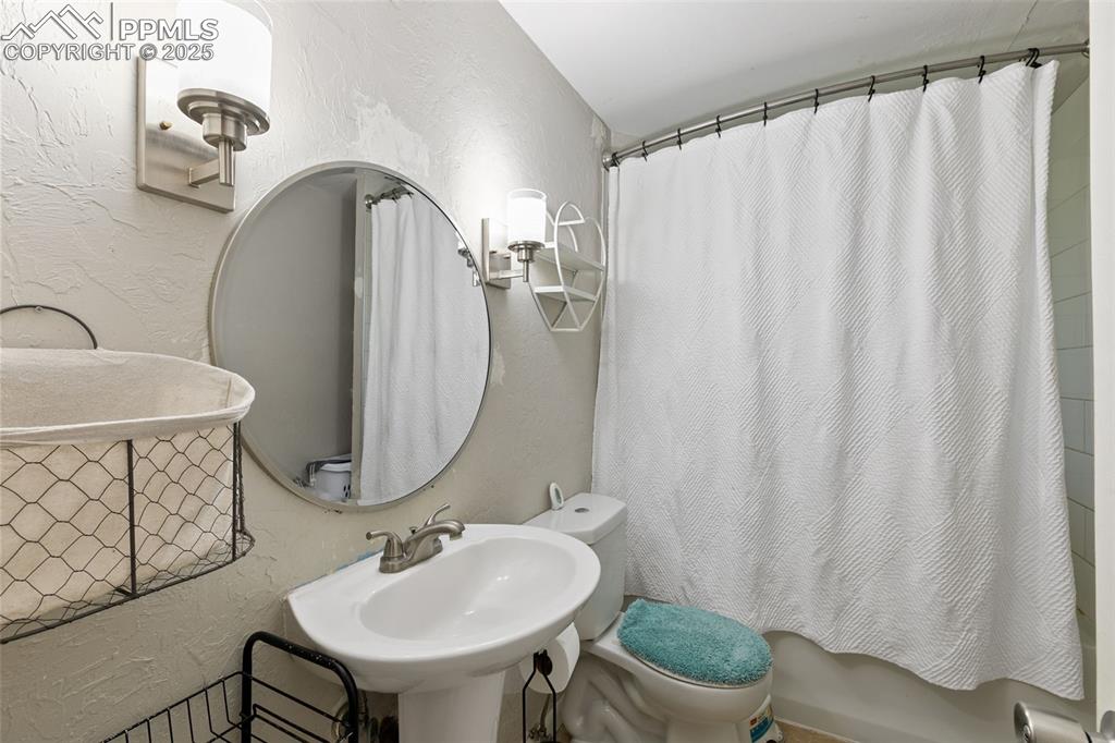 538 Bickley Street Colorado Springs CO 80911